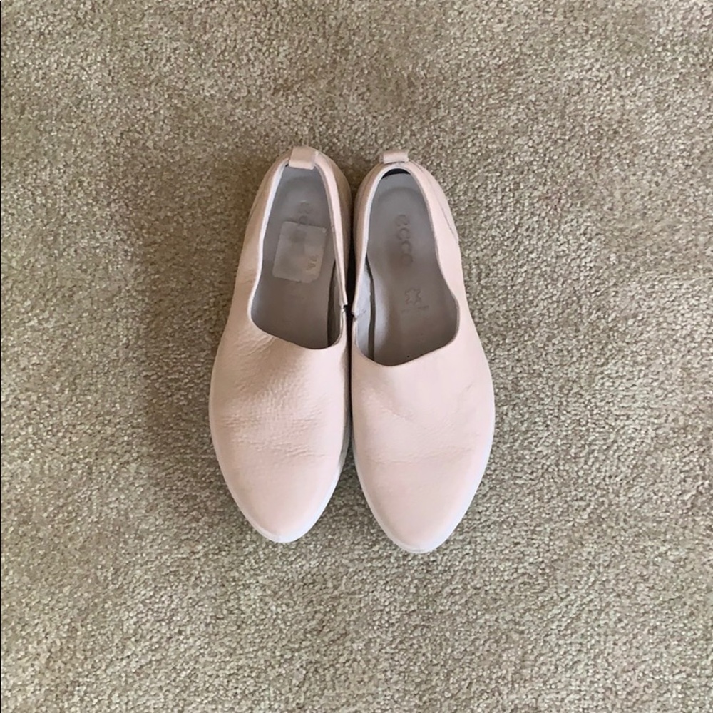 Ecco flats